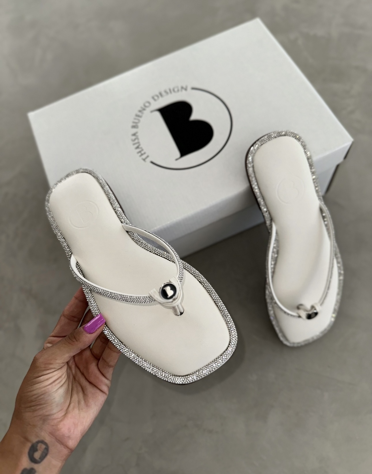 RASTEIRINHA DE DEDO STRASS LATERAL 
