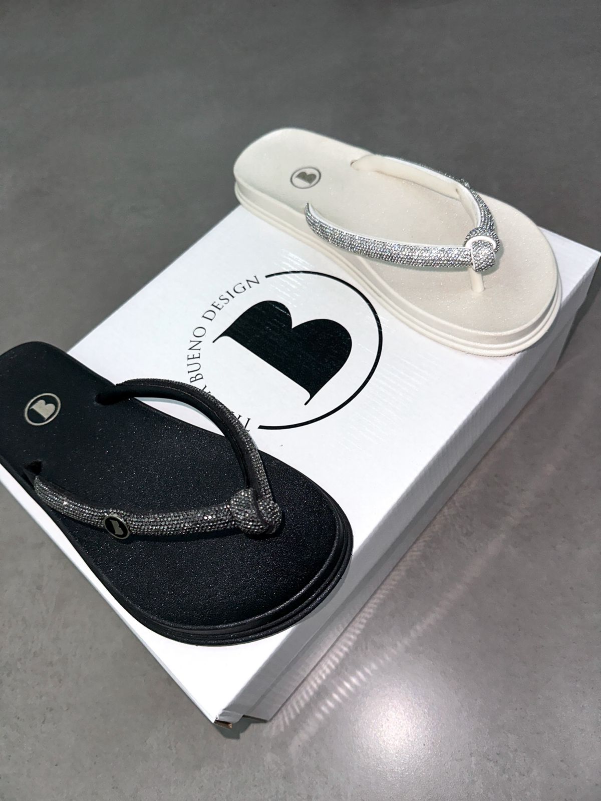 MYBUBU CHINELO FLAT DE N STRASS