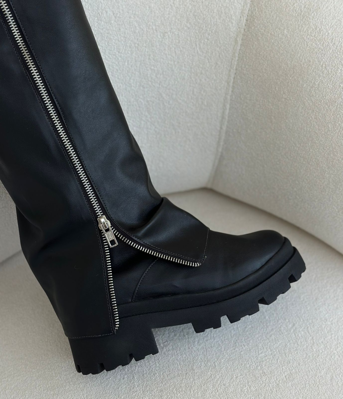 BOTA TRATORADA DETALHE FIVELA