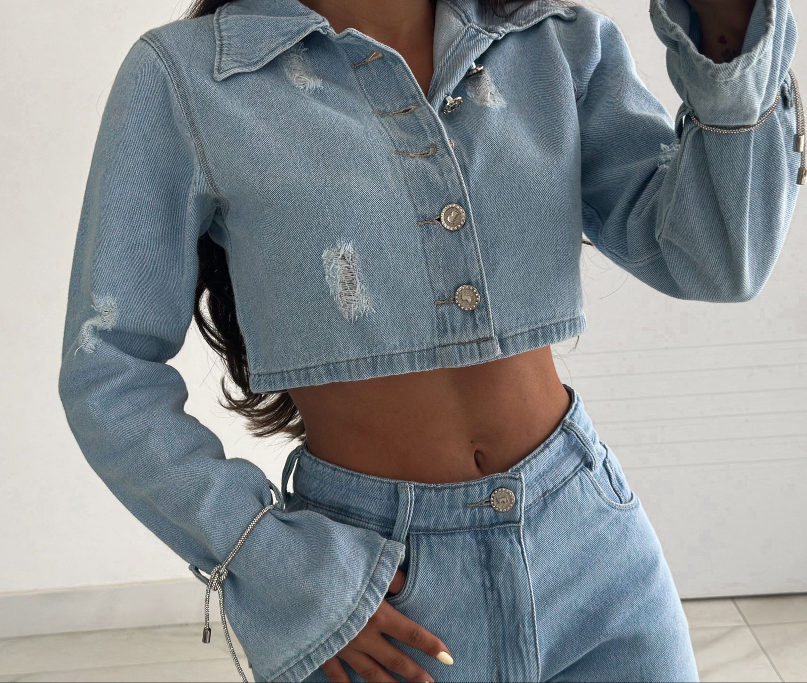 MYBUBU JAQUETA JEANS COM STRASS E CORDO